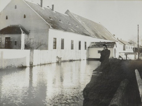 Az egykori Sörház-malom történetéről nyílt kiállítás a Kodolányi János Egyetemen